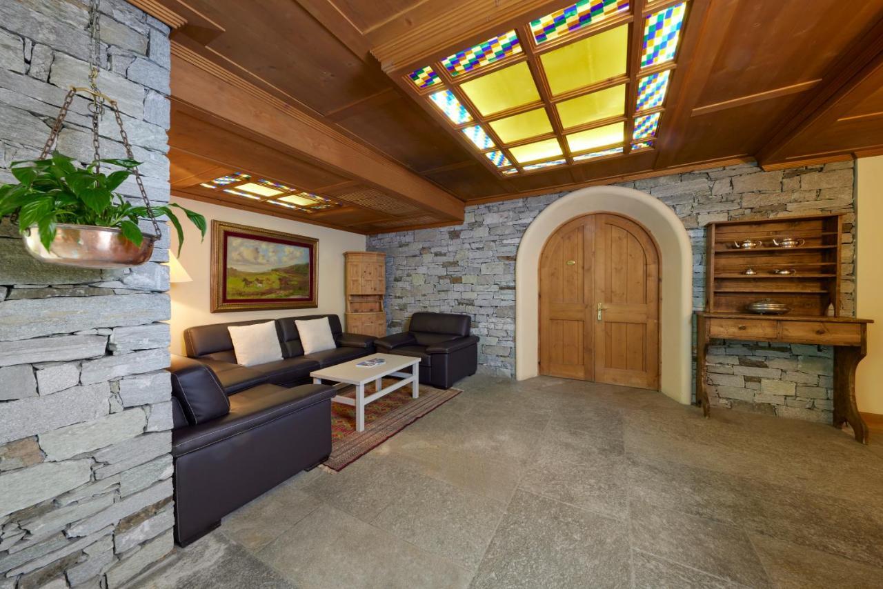 Hotel Rezia Bormio Luaran gambar