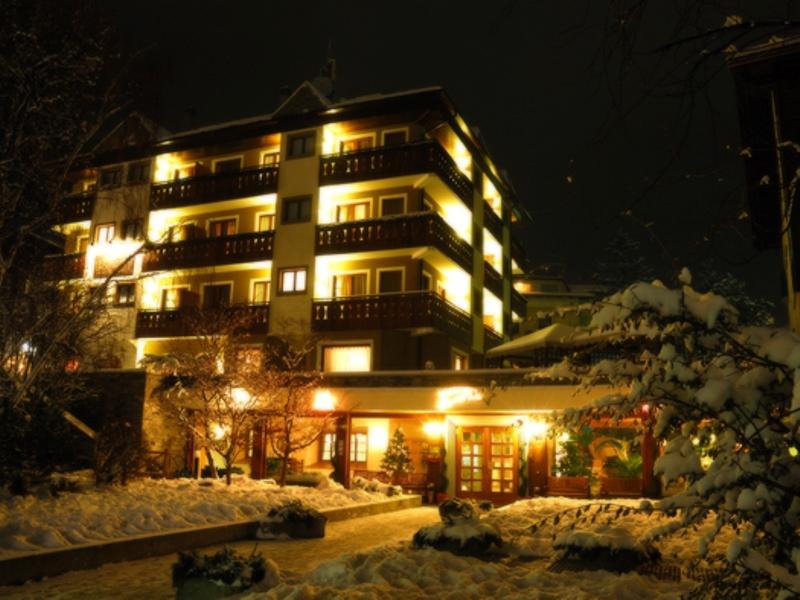 Hotel Rezia Bormio Luaran gambar
