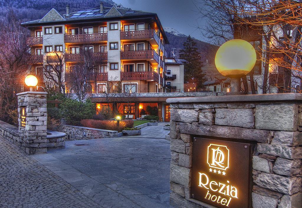 Hotel Rezia Bormio Luaran gambar